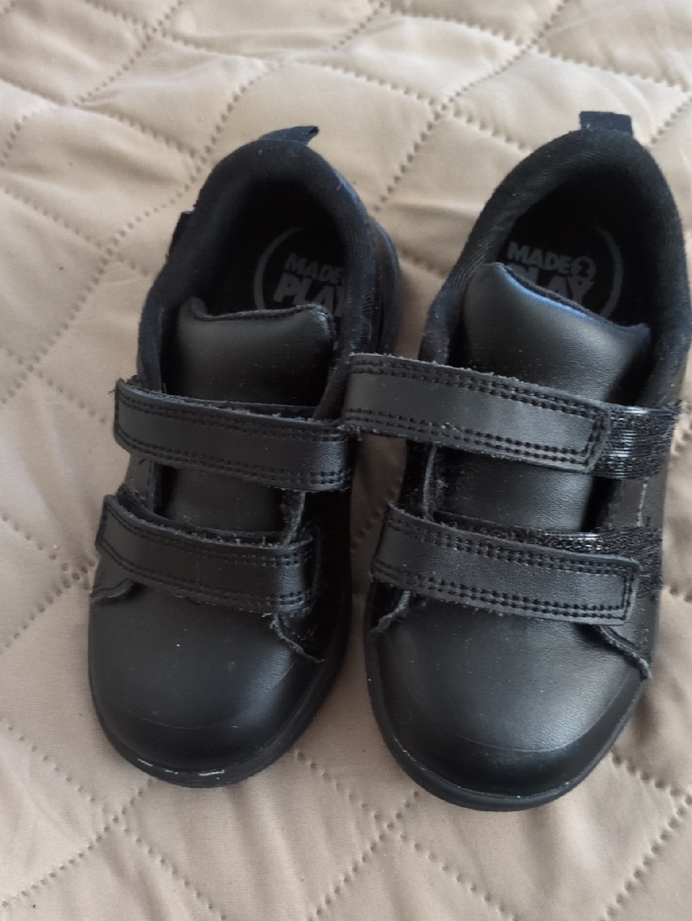 Stride Rite Made 2 Play black shoes size 7.5 W